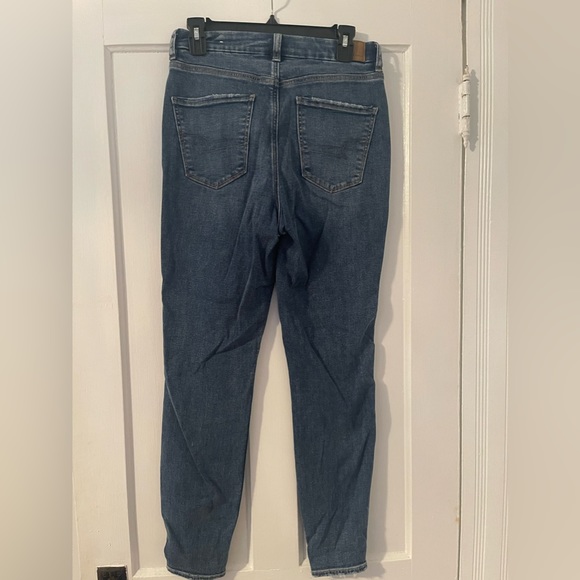 American Eagle Curvy HiRise Jeans - Picture 2 of 4